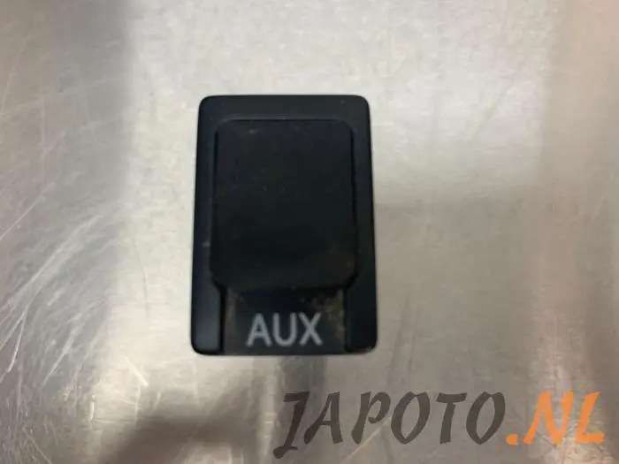 AUX/USB aansluiting Toyota Rav-4