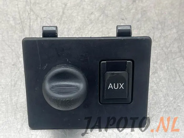 AUX/USB aansluiting Toyota Avensis
