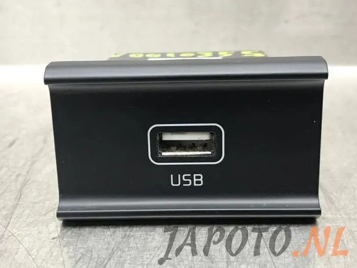 AUX/USB aansluiting Kia Niro