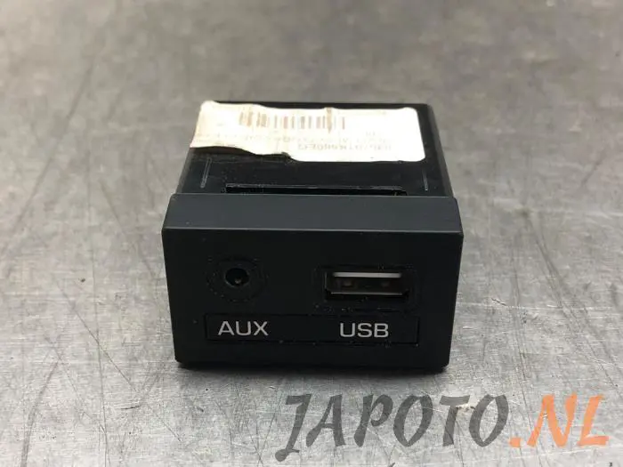 AUX/USB aansluiting Hyundai IX20