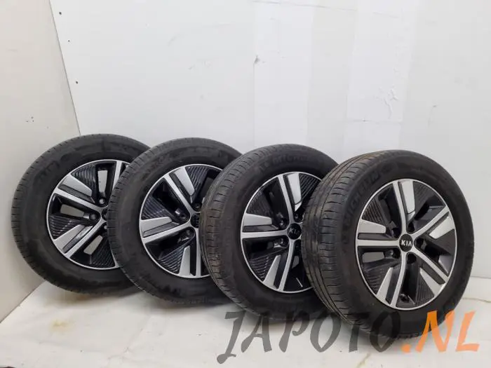 Velgen set + banden Kia Niro