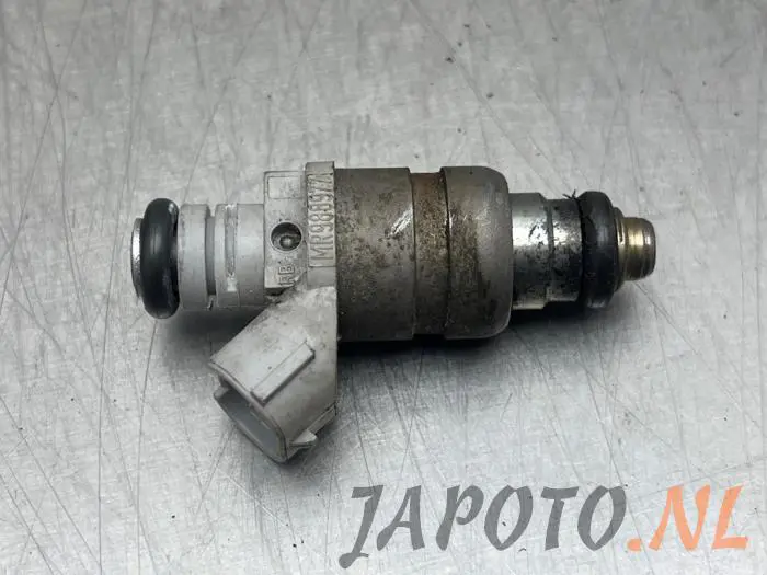 Injector (benzine injectie) Mitsubishi Colt