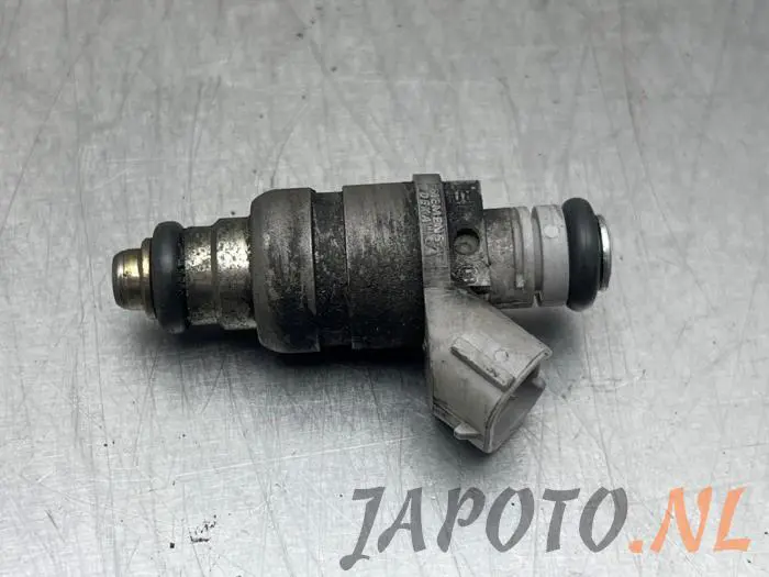 Injector (benzine injectie) Mitsubishi Colt